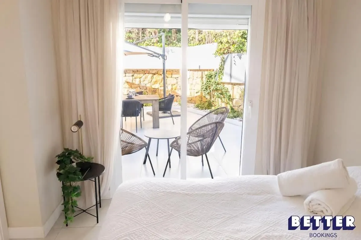 Апартаменты Luxurious Marbella Apt Near Puerto Banus - Hot Tub Испания