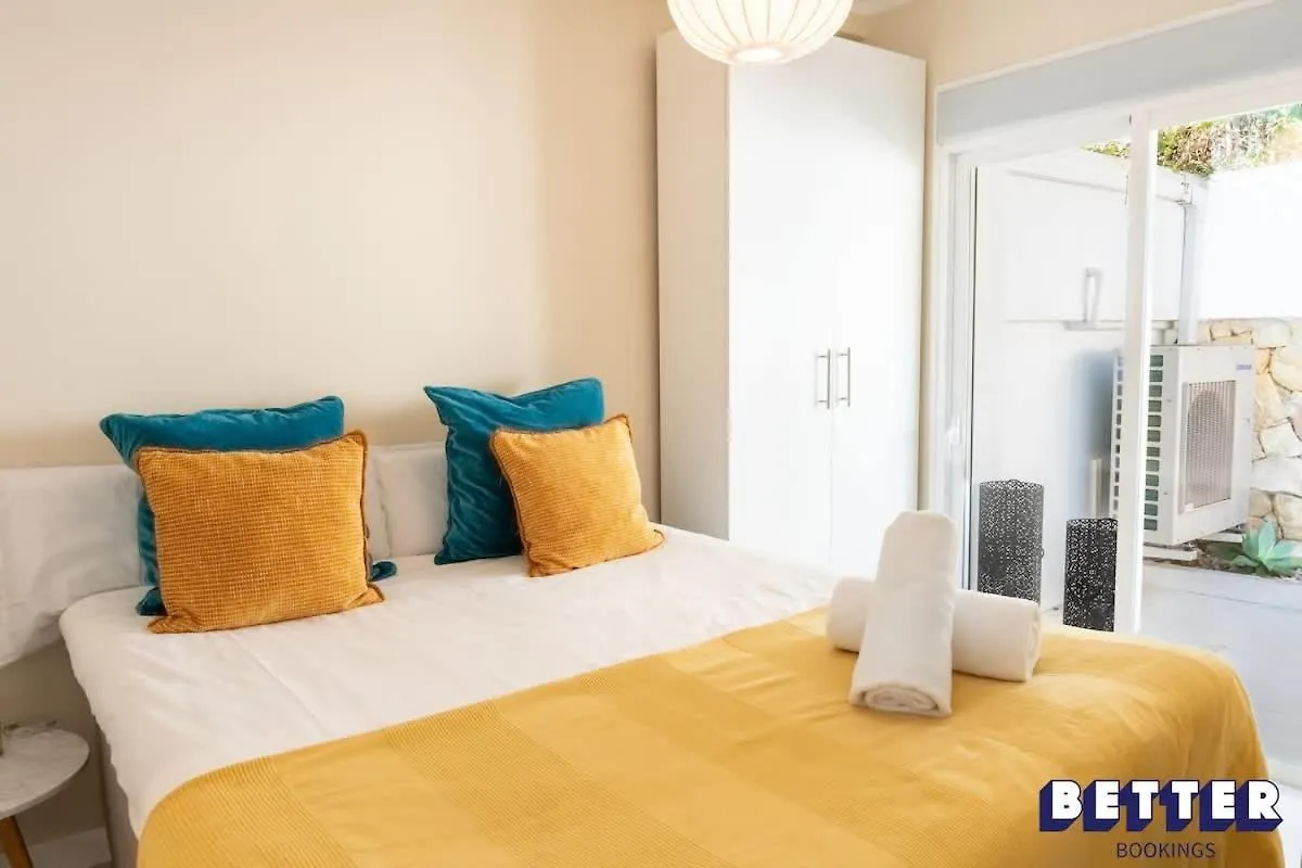 Апартаменты Luxurious Marbella Apt Near Puerto Banus - Hot Tub