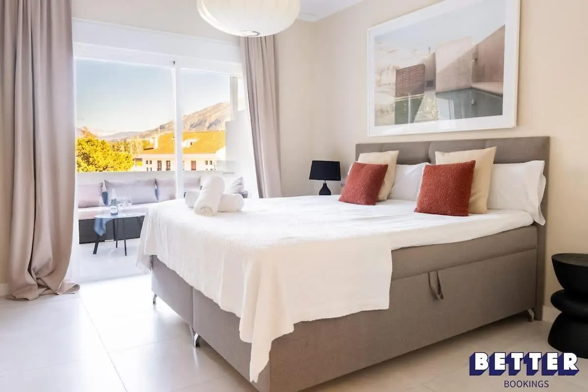 Апартаменты Luxurious Marbella Apt Near Puerto Banus - Hot Tub