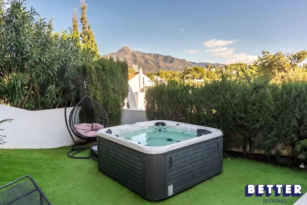 Апартаменты Luxurious Marbella Apt Near Puerto Banus - Hot Tub