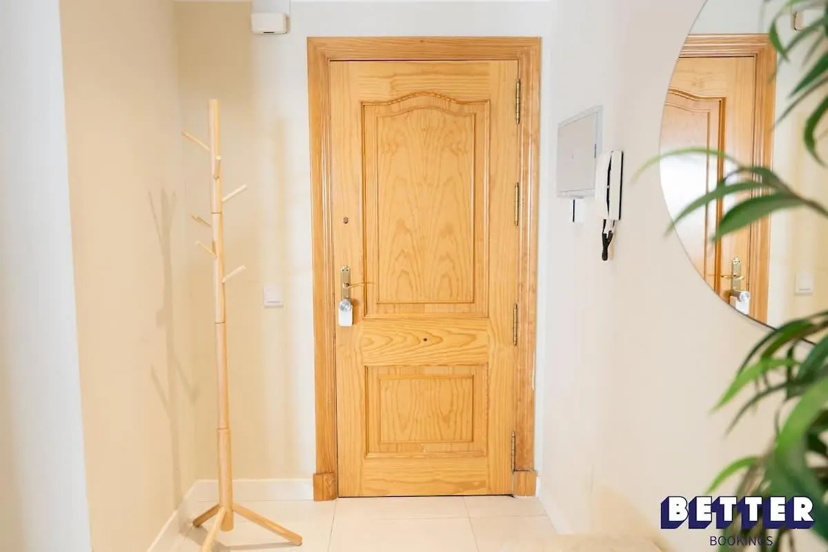 Luxurious Marbella Apt Near Puerto Banus - Hot Tub 0*,  Spain