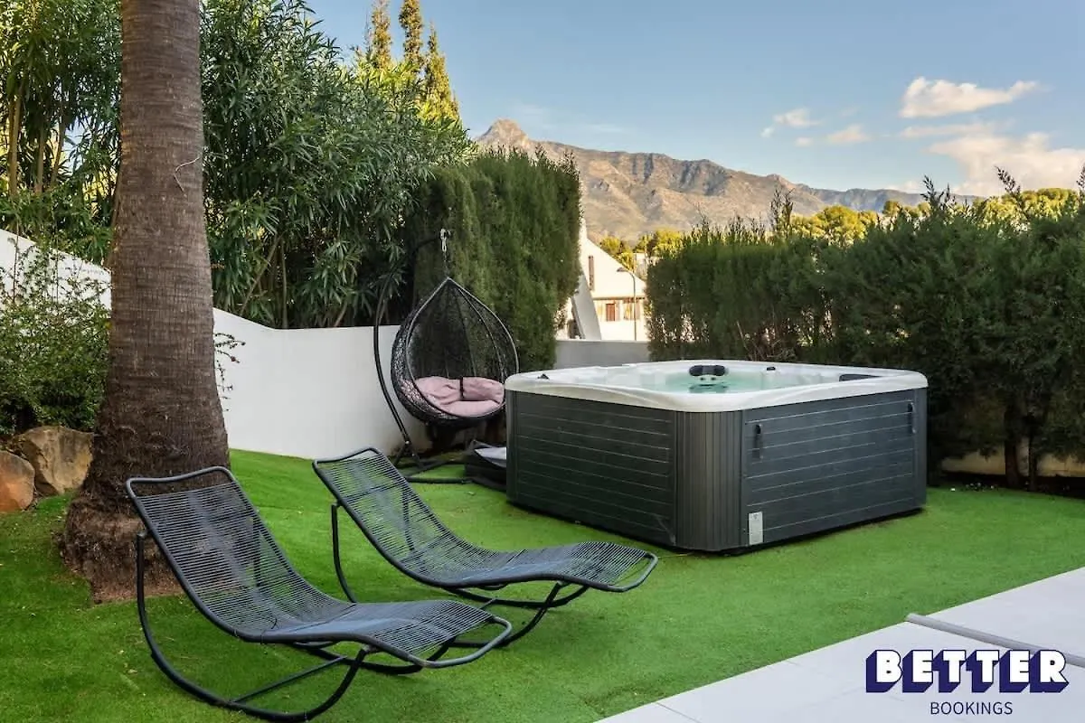 Luxurious Marbella Apt Near Puerto Banus - Hot Tub 0*,  Spain