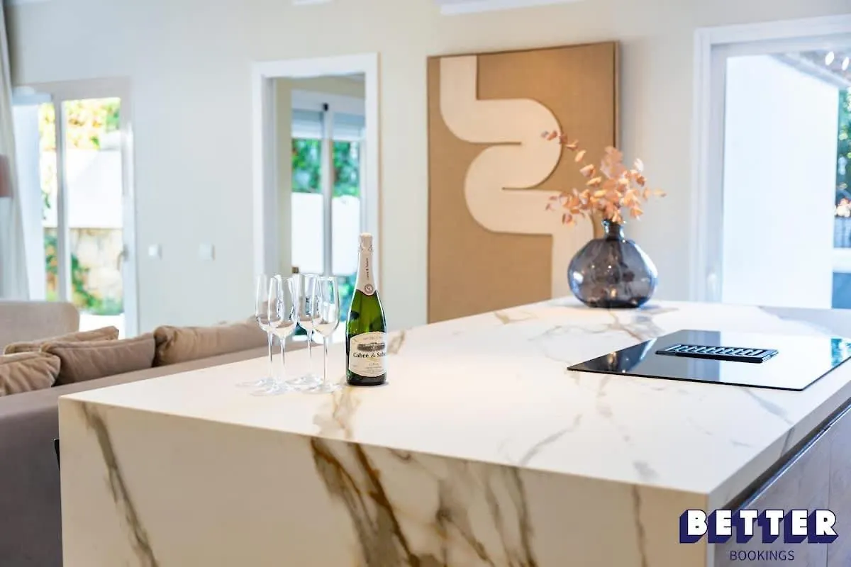 Luxurious Marbella Apt Near Puerto Banus - Hot Tub Apartment